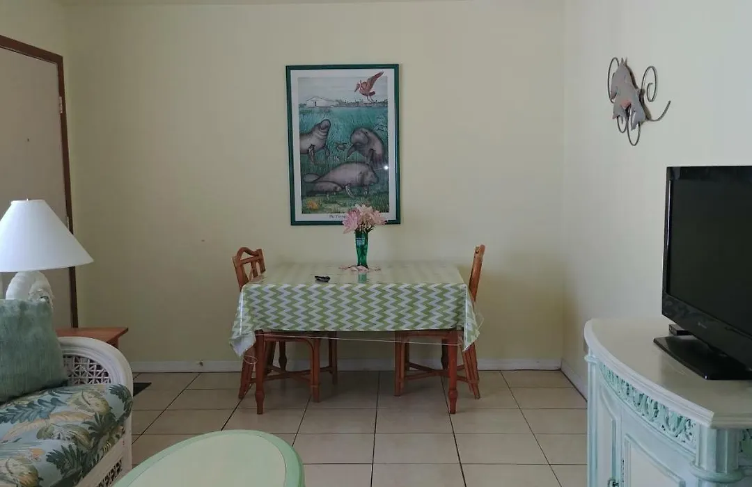 The Holiday Court Villas And Suites-1