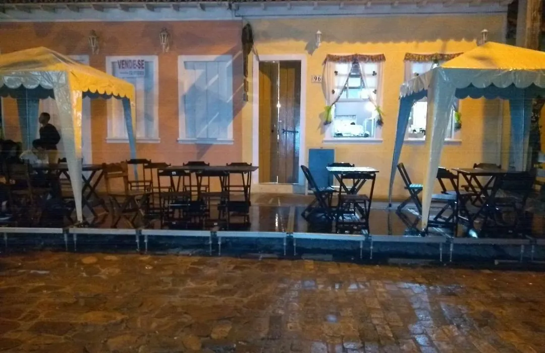 Cafe Preto Pousada e Bistrô-1