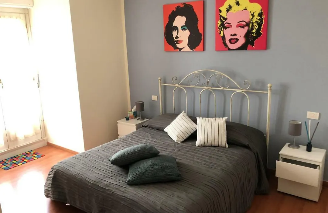 IRIDES ROOMS a un passo dai Parchi Divertimento-1