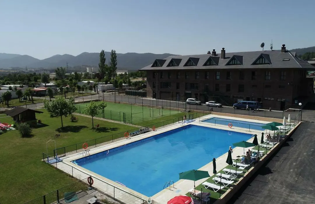 Sabiñanigo Camp&Hotel-1