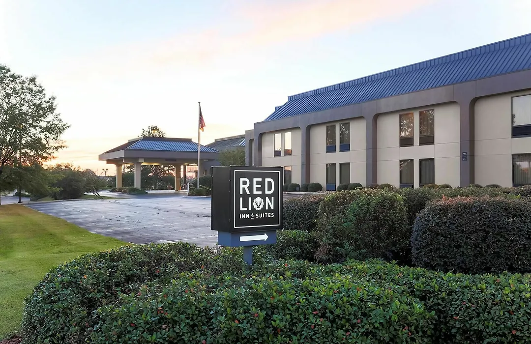 Red Lion Inn & Suites Hattiesburg-1