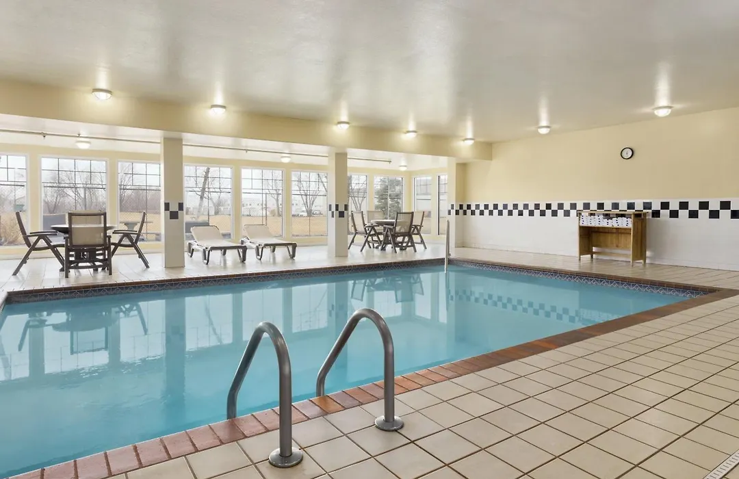 Country Inn & Suites By Radisson, Omaha Airport, Ia-1