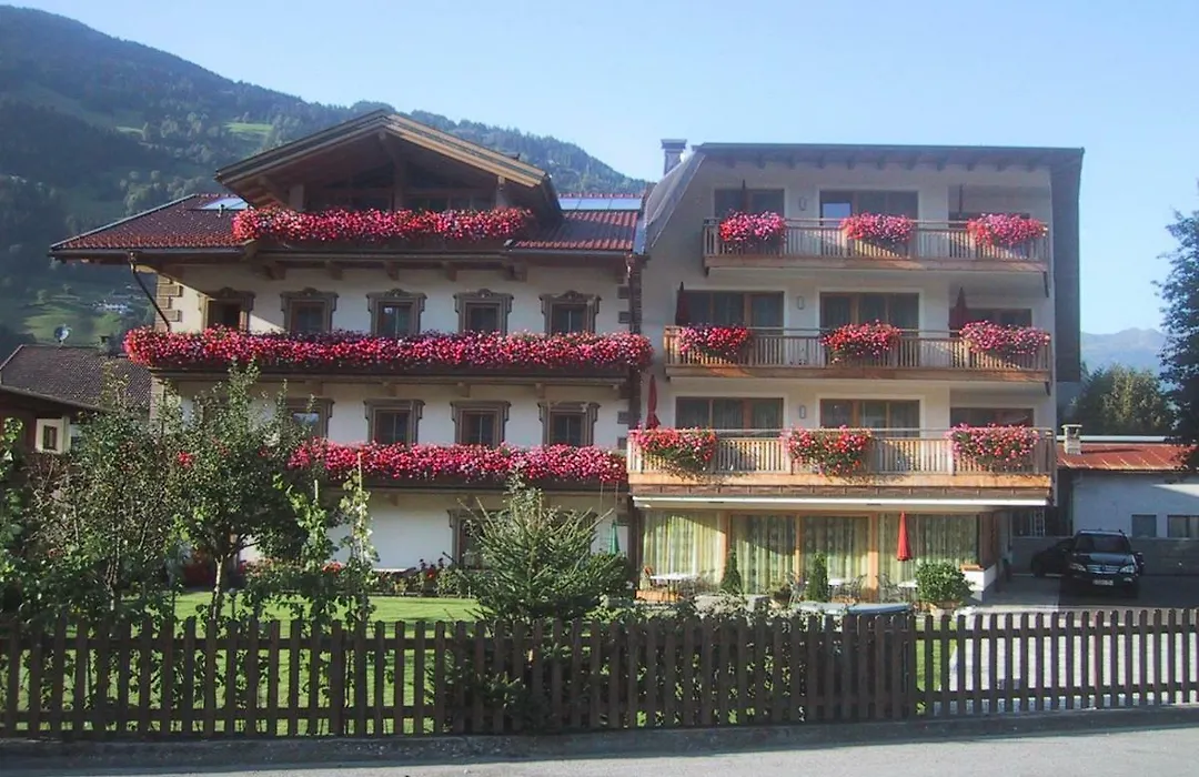 Hotel Garni Elisabeth-1