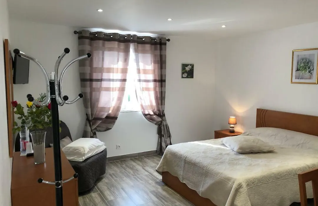 Maison Tobias-1
