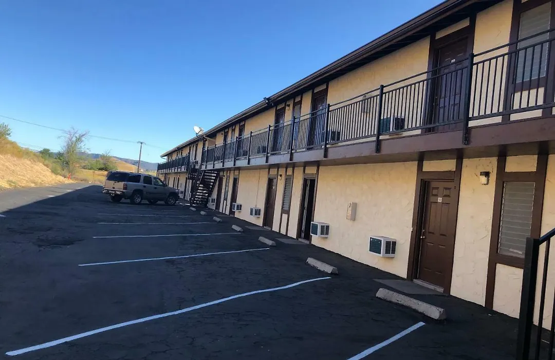 Golden Hills Motel-1
