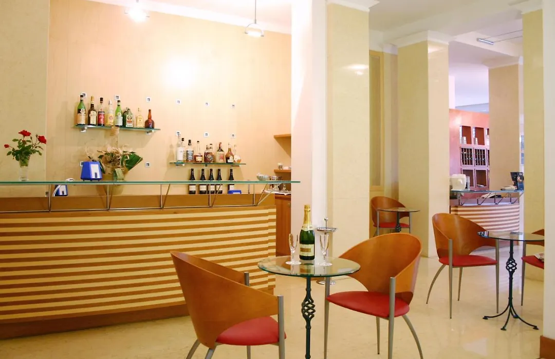 Hotel Alexandra-1