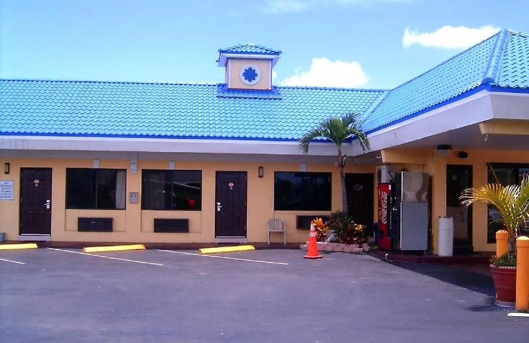 Budget Inn Of Okeechobee-1