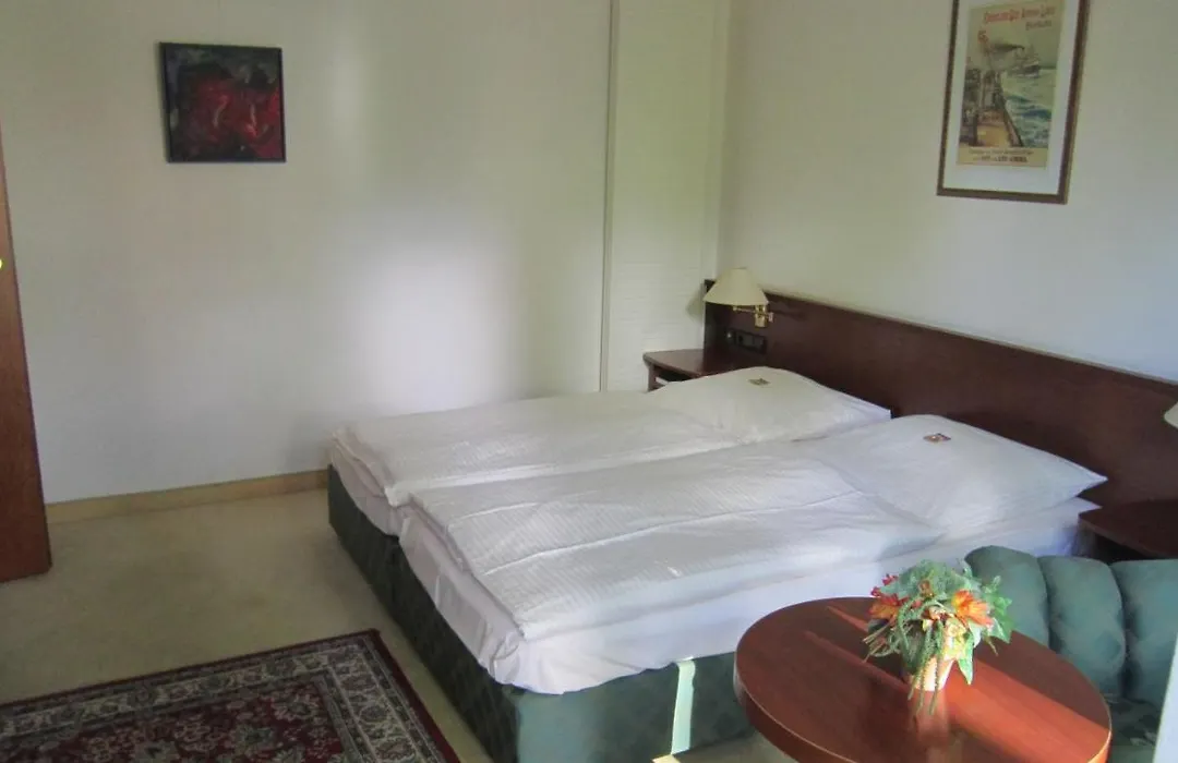 Hotel Bergedorfer Hoehe-1