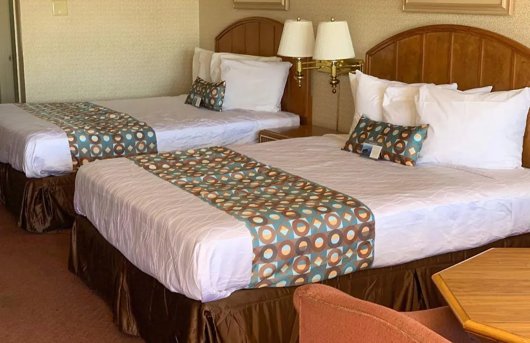 Country Hearth Inn-Winnemucca-1
