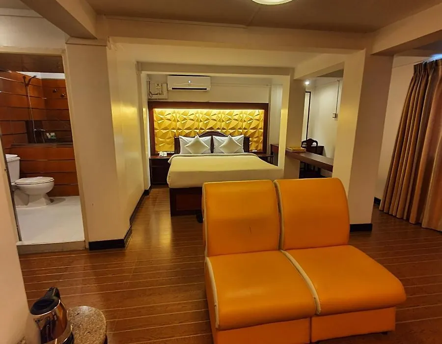Clover Hotel-1
