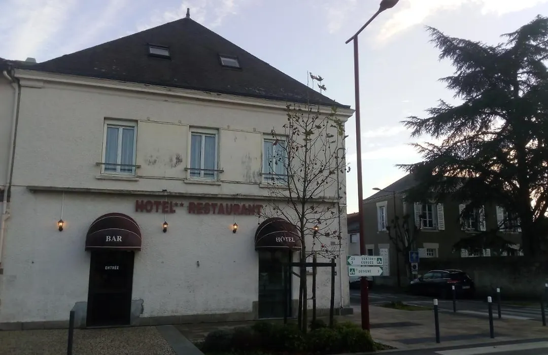 Hotel De La Gare-1