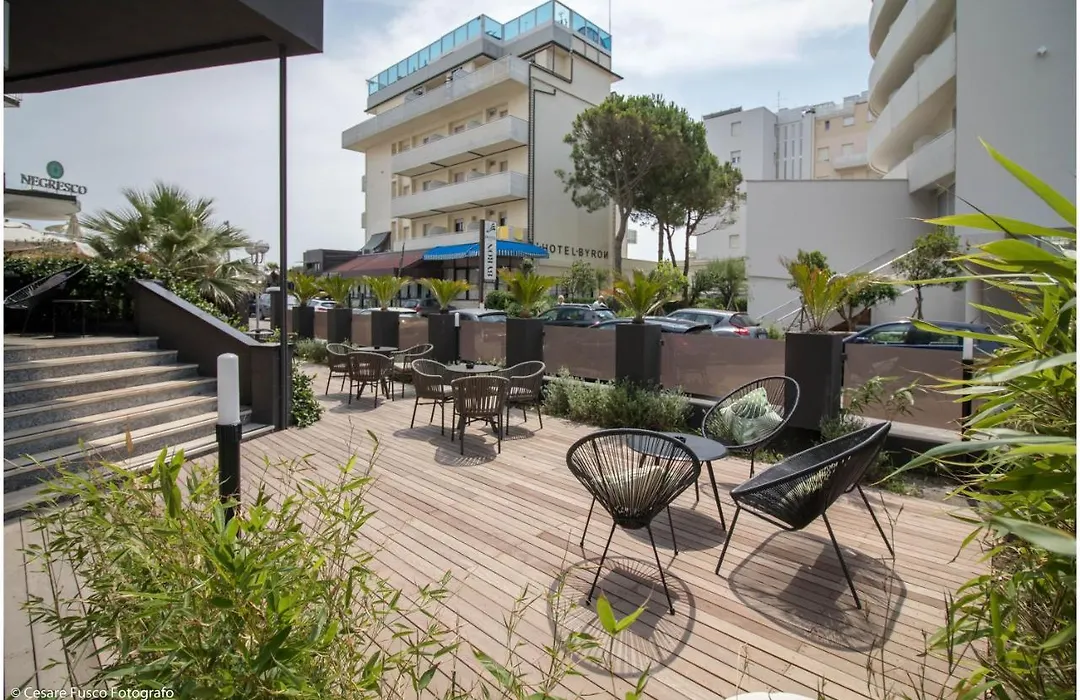 Hotel Caraibi - Breakfast Until 11-00&Dinner-Mirabilandia Partner-1