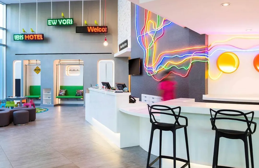 Ibis Styles New York Laguardia Airport-1