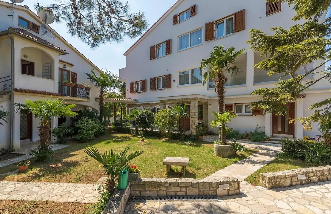 Villa Ladavac B&B-1