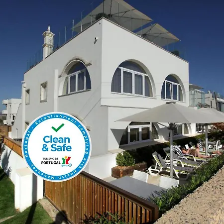 Golden Beach Guest House & Rooftop Bar-2