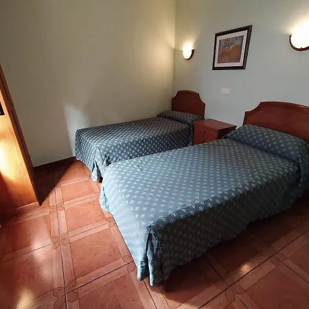 EL CASTAÑU, Pensión-3