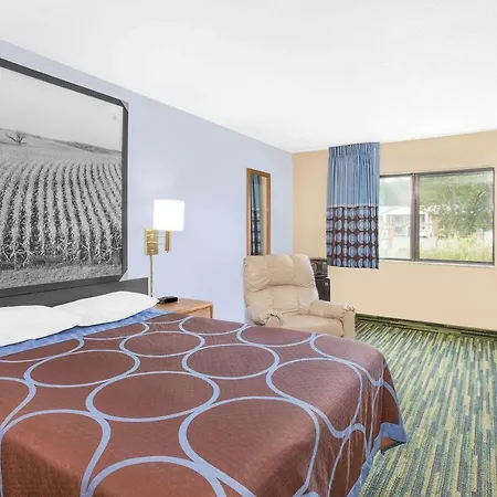 Boarders Inn & Suites By Cobblestone Hotels Waterloo Cedar Falls-3