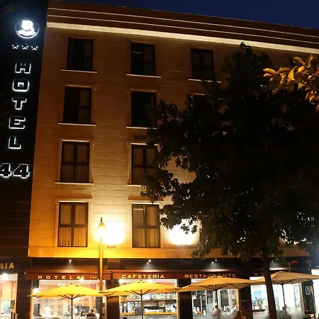 Hotel 44-2