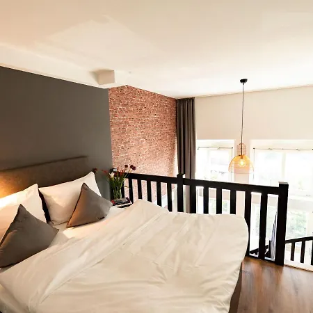 PHNX Aparthotel Hamburg-3