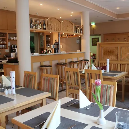 Stadthotel Deggendorf-3
