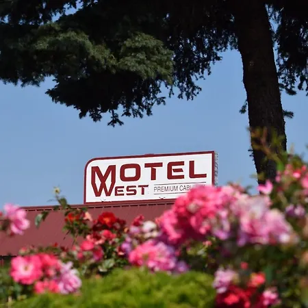 Motel West-2