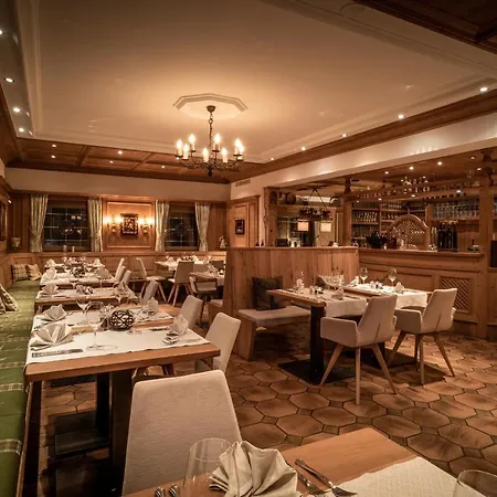 Landhotel Foehrenhof Ellmau-2