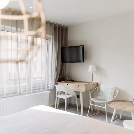 Beach Hotel Helios By Cw Hotel Collection-3