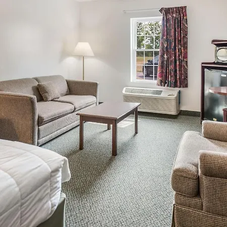 Knights Inn Sandusky-3