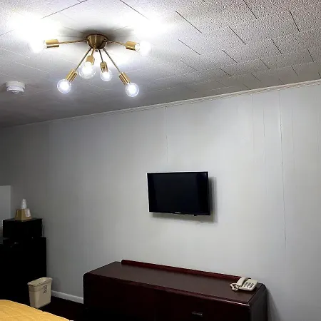 Continental Inn & Suites Conway-2