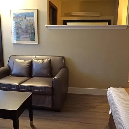 Travelodge By Wyndham Concord-2