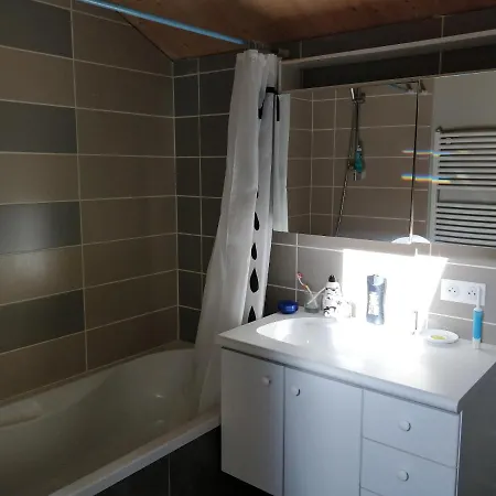 Chambre Chaleureuse chez l'habitant-2