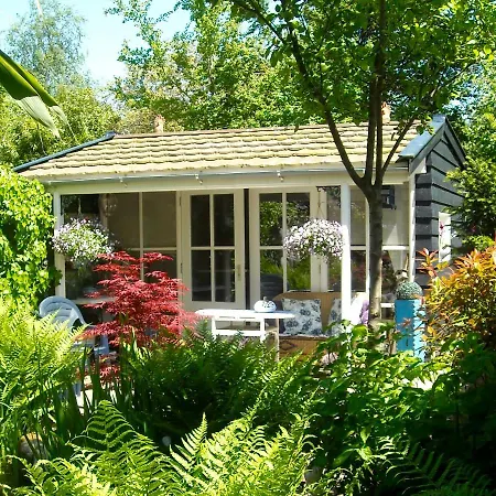 B&B Het Tuinhuisje-2
