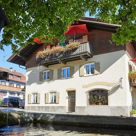 Alpen Gästehaus-3
