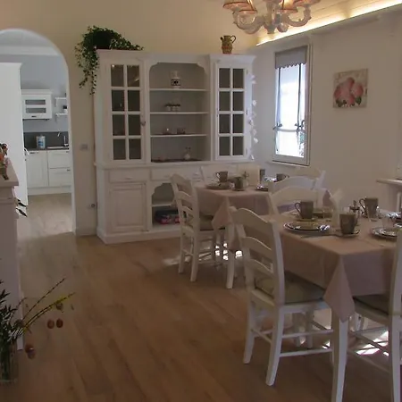 B&B Nadine Forlì - boutique eco stay con parcheggio gratuito-3
