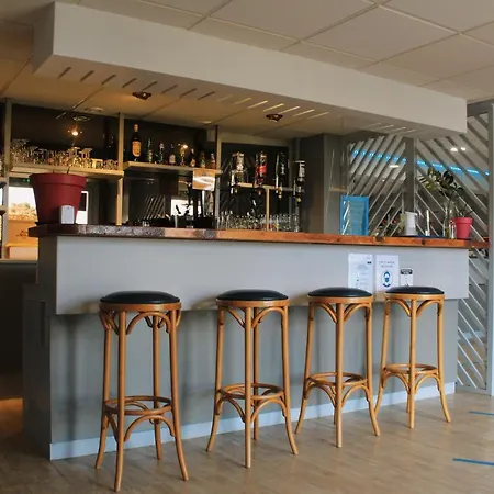 Fasthotel Vendome-3