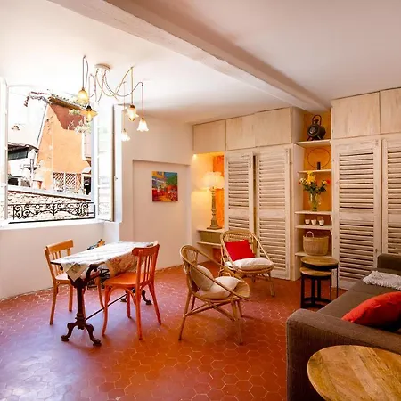 Maison d'hôtes Une hirondelle en Provence-3