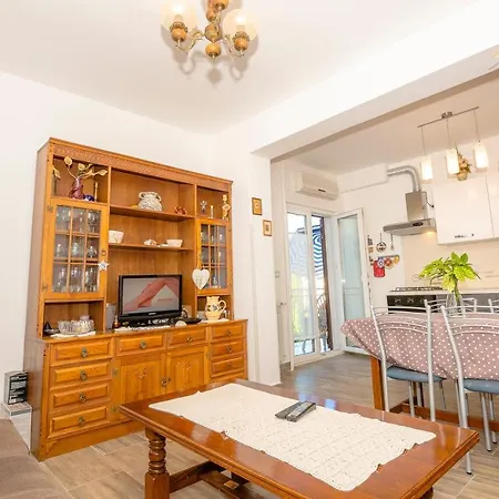 Guest House Ab Adria Home-2