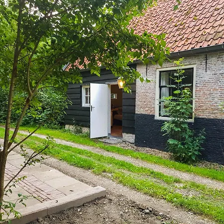 Pykes B&B-2