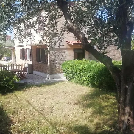 Monolocali e stanze in Villa a 350 mt spiaggia libera Lido delle Sirene-2