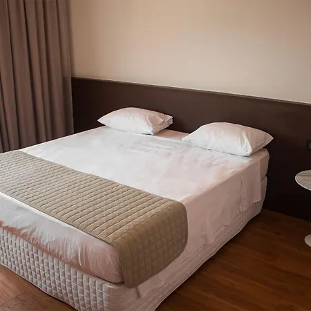 Vip Hotel-3