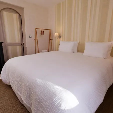 Appart'Hôtel Sainte Trinité-3