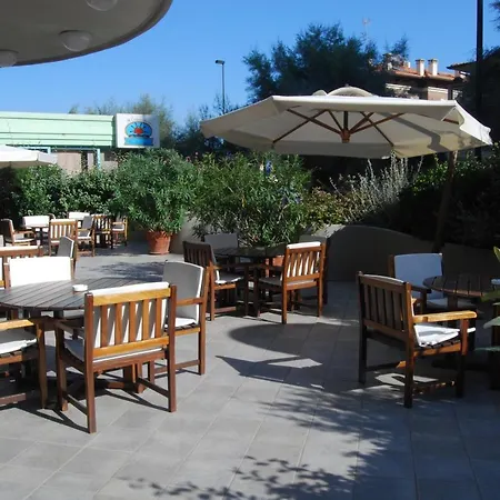Hotel Caravelle-3