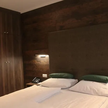 Stadthotel Hamburg-3