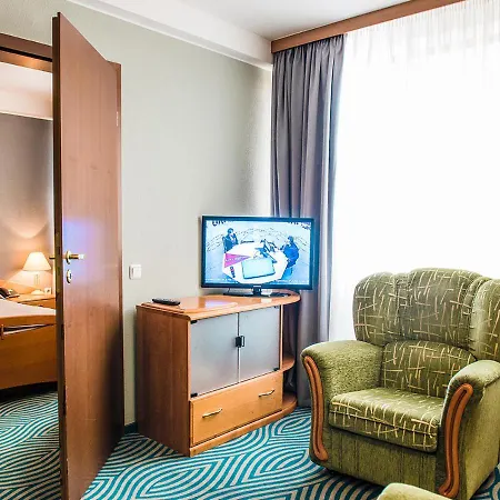 Premier Hotel Lybid-3