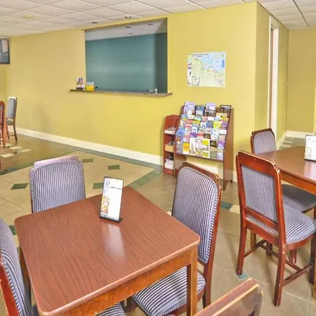 Best Budget Inn Sandusky-2