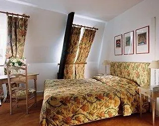 Hotel La Cour Du Roy-2