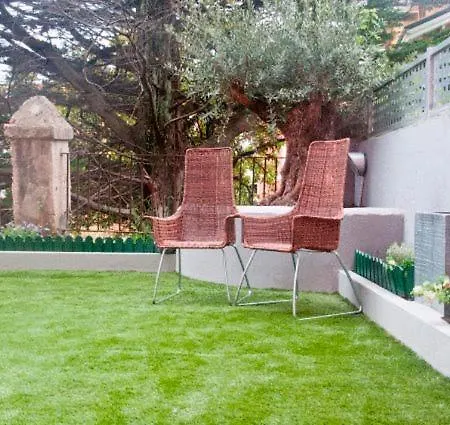 Hostal Jardin Secreto-3