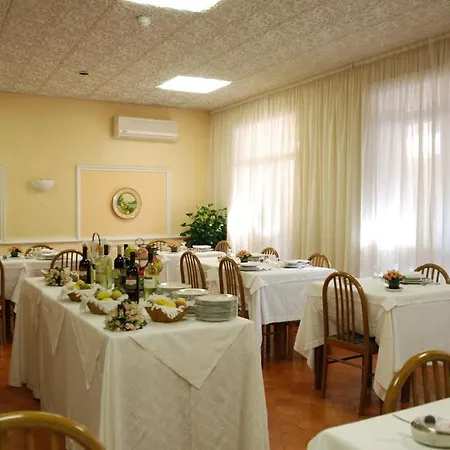 Hotel Iris Crillon-3