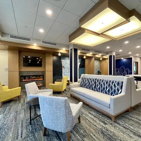Holiday Inn Express & Suites - Ft. Smith - Airport By Ihg-3