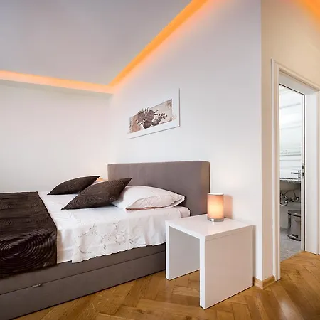Riva Rooms-3